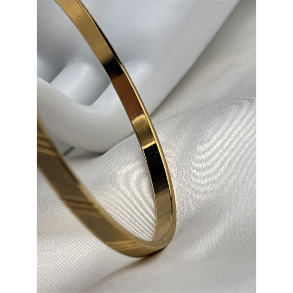 Vintage 80s‎ Monet Diamond Cut Brushed Bangle Gold Tone Bracelet Minimalist - Picture 11 of 11